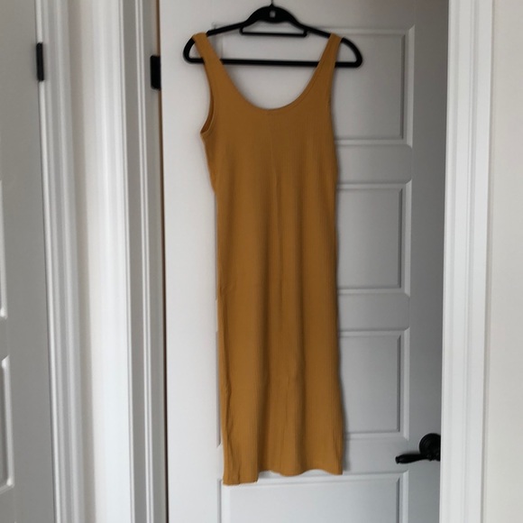 Mustard midi dress - Picture 3 of 3